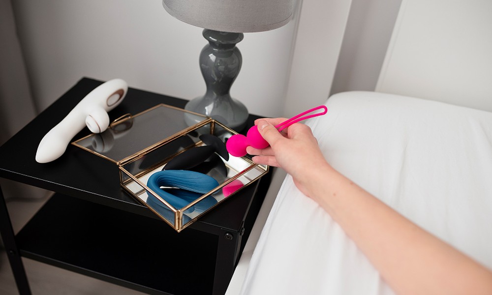 3 Moments When a Discreet Vibrator Stops Being Enough